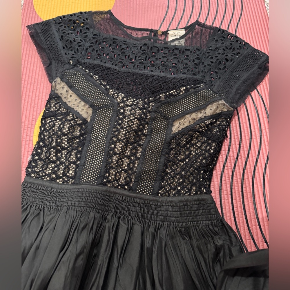 Free People ONE Lola Dress sz 4 (sold out in website) - Picture 5 of 8